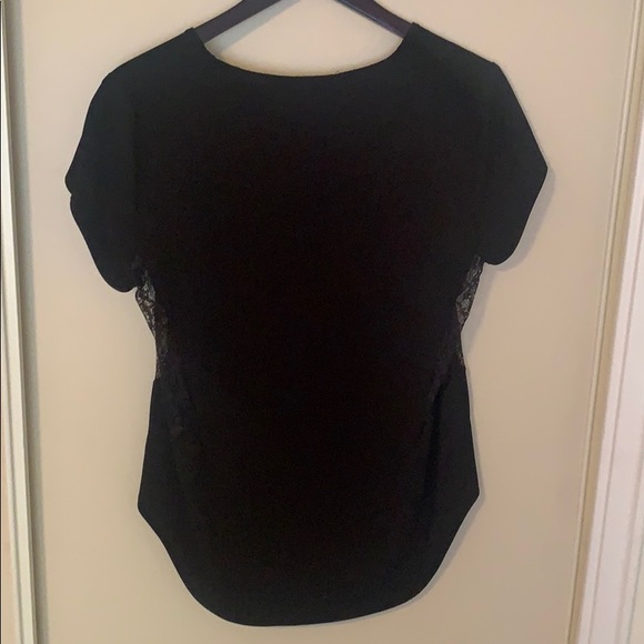 Short Sleeve Blouse - Picture 3 of 3